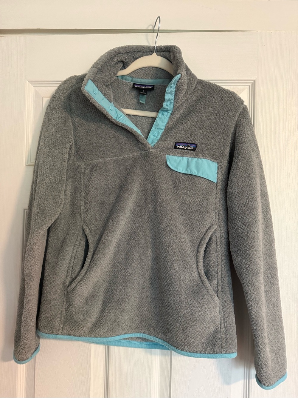 Patagonia Grey Pullover with Light Blue Trim